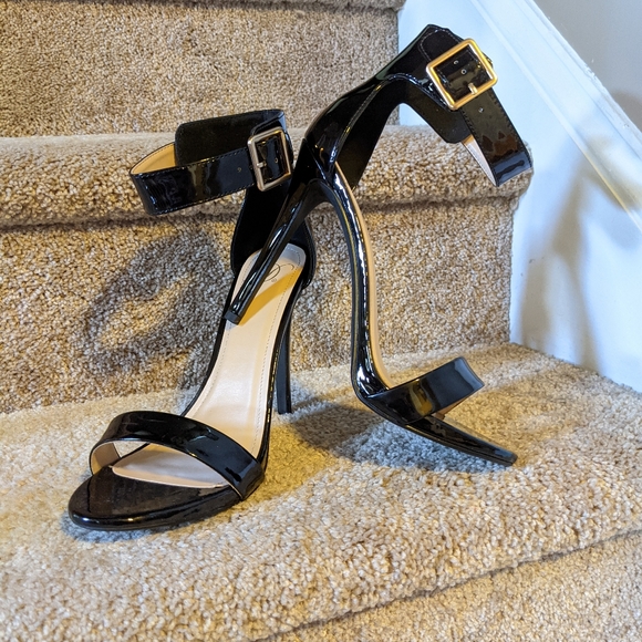 Patent-leather black heels with buckled ankle strap, sz 9, NWOB - Picture 3 of 9